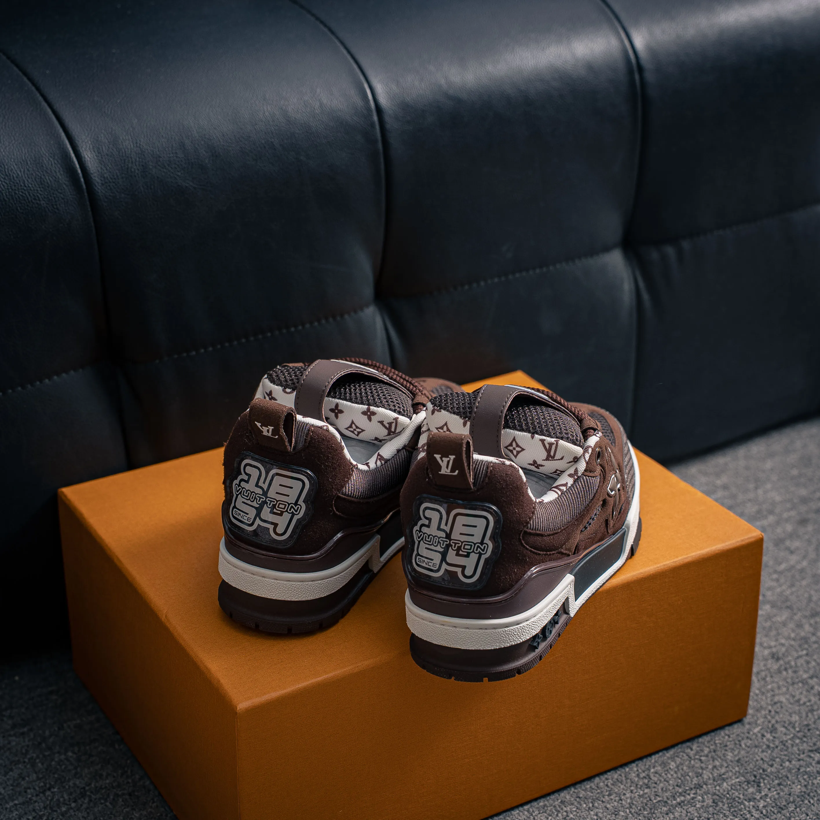 # LV- - trainer 2026 New Arrival 1：1 ！！ Shoes Cowhide Leather ， LOGO ， Breathable ， 。